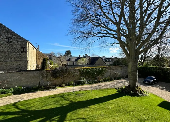 Le Hetre Pourpre Bayeux