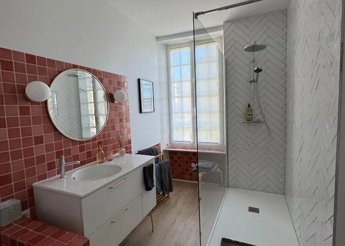 Le Hetre Pourpre Apartment *